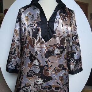 Violet&Claire Satin Floral Tunic Style Blouse Size L
